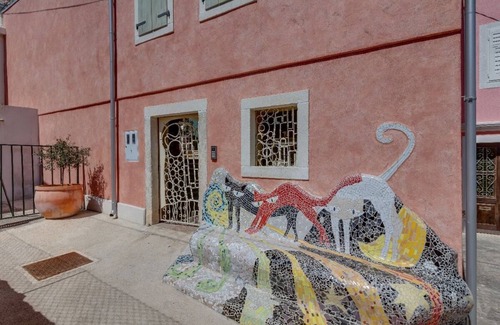 City Center Apartment | Nicely decorated Casablanca suite with terrace, Wifi, sauna and bikes .
