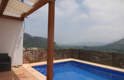 Adsubia House | Nicely located, quiet location on the mountain slope, with sea view and pool