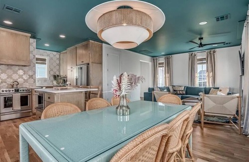 Eufaula Cottage | Nickel Cottage-Steele Park- Heated Pool- Hot Tub Retreat-Relax and Rest with Us!