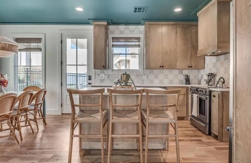 Eufaula Cottage | Nickel Cottage-Steele Park- Heated Pool- Hot Tub Retreat-Relax and Rest with Us!