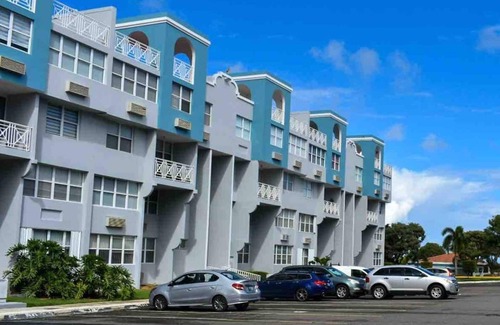 San Anton Apartment | Nicky’s place in San Juan,Carolina, PR close to everywhere. You will love it.