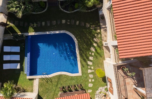 Embrosneros Villa | Nicole Villa, an Enchanted Gem