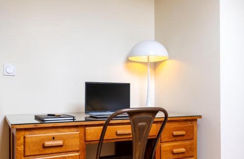 Romans-sur-Isere Apartment | Nid douillet climatisé et lumineux, proche centre