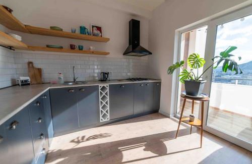 Saburtalo Apartment | Night-sight Apt