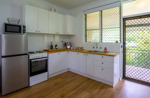 Nightcliff Apartment | Nightcliff Retreat: Stylish 2BR Apt Near Foreshore