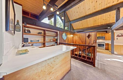 Tahoe Sierra Estates House | Nightingale Retreat by Tahoe Getaways - 3BR, Close to Tahoe City, Walk to Bike Path & Private Beach Access