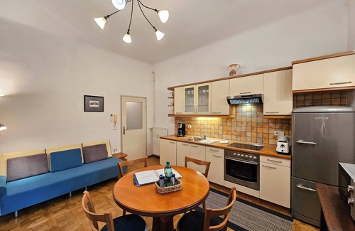 Ljubljana City Centre Apartment | Nika2 Tour As/Spacious Studio in Old Town with parking, free WiFi and AC