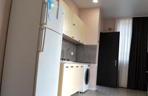 Chugureti Apartment | Nikas apartment with balcony in old Tbilisi