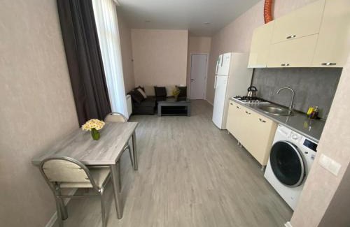 Chugureti Apartment | Nikas apartment with balcony in old Tbilisi