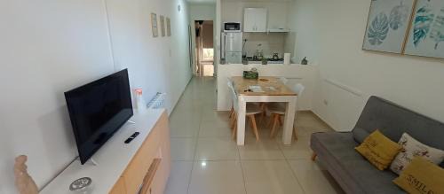 Neuquen Apartment | Nikemen, moderno dpto con patio y cochera cubierta