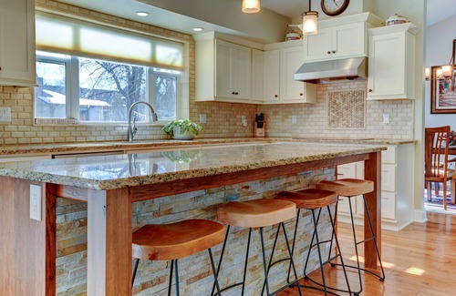 Loveland Cottage | Niki's Country Cottage-Remote Workers: Lg furnished office; Fiberoptic Internet