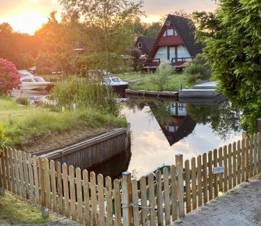 Bedekaspeler Marsch House | NiKoPes Triangle Vacation Home