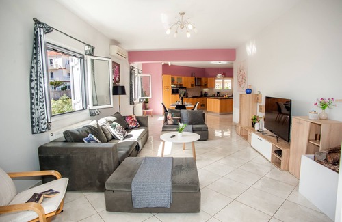 Khelmata Apartment | Nikos Apartment Spacious and Panoramic