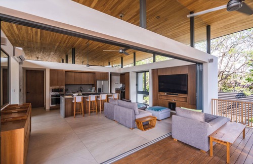 Playa Langosta Villa | NIMBU WEST VILLA - Modern Design Oasis, Pools, Short Walk to Langosta Beachn