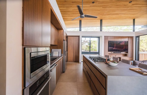 Playa Langosta Villa | NIMBU WEST VILLA - Modern Design Oasis, Pools, Short Walk to Langosta Beachn