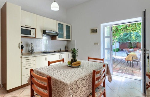 Gulici Apartment | Nino with Shared Pool/One-Bedroom A4 with Terrace