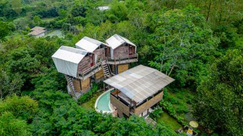 Kedisan House | Nirata Treehouse