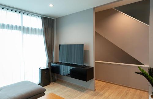 Lat Phrao House | Nirvana Define Luxury Townhome Ekkamai Ramintra