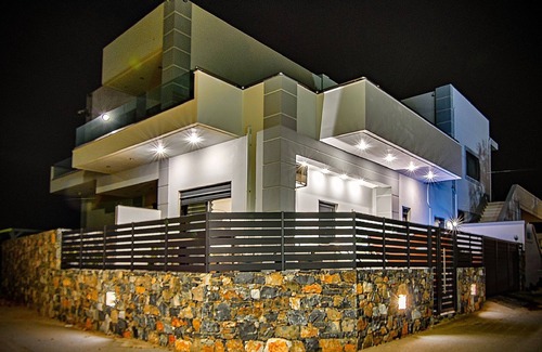 Kato Gouves Villa | Nisi luxury villas and suites with private pool in seaside village of Gouves