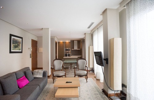 San Sebastian Centro Apartment | NIZA LA CONCHA, terrace with beach views