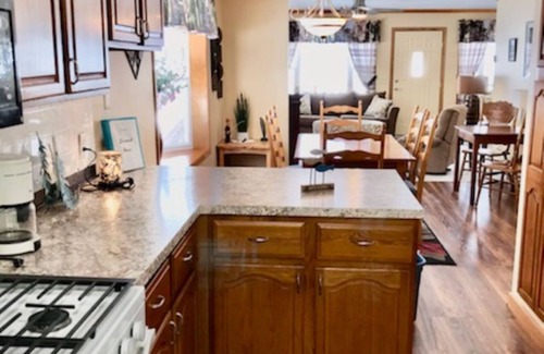 McGregor House | nLakefront home with Minnewawa view! Pontoon incl.