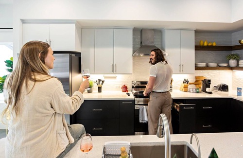 Marble Falls House | nModern Lakeside Retreat with arcade Games, & Jacuzzi – 5 Mins to Lake!n