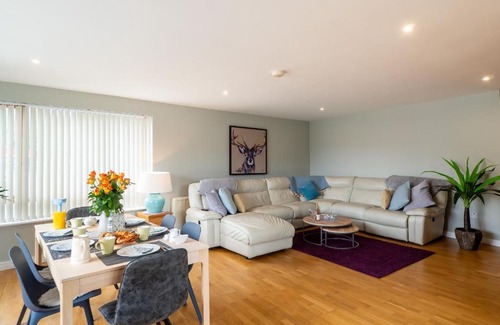 Clifden House | No 1 Courthouse Square