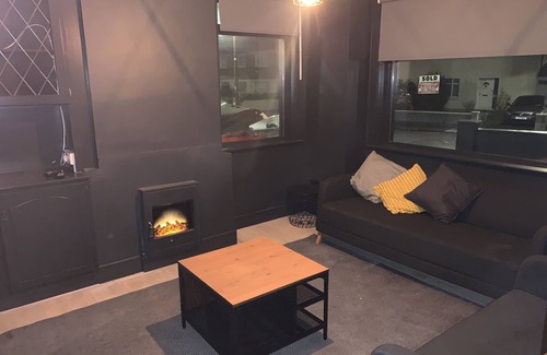 Claddagh House | * No 12 Boutique Guest House *Galway City, 6 bed/6 En-Suite