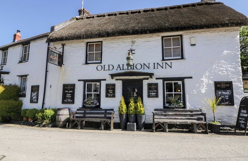 Crantock Cottage | No 3 The Hinges