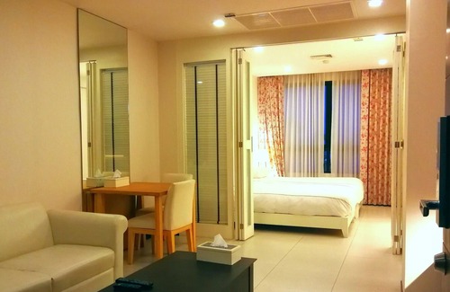 Bang Na Apartment | No.32 Twin Bed Beautiful room BTS Baring free parking