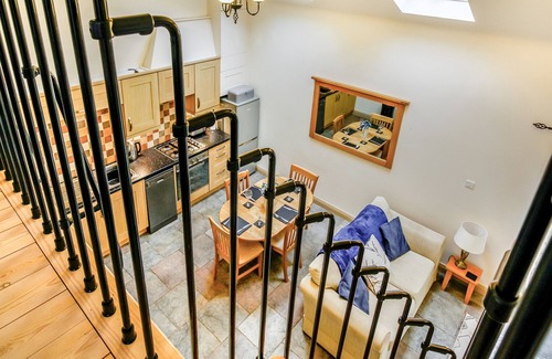 Capel Coch Cottage | NO 4 THE SHIPPON, pet friendly, with open fire in Llannerch-Y-Medd