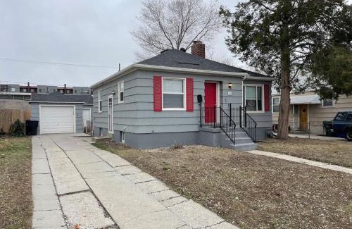 South Salt Lake House | No chores Utopia close to Downtown