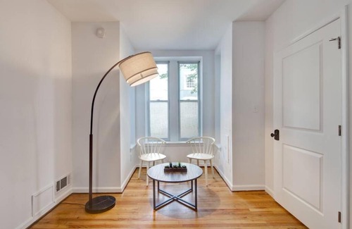 H Street Corridor Apartment | NO EXTRA FEES - THEE ART COLLECTOR, NATIONAL MALL, Hst CAPITAL HILL B