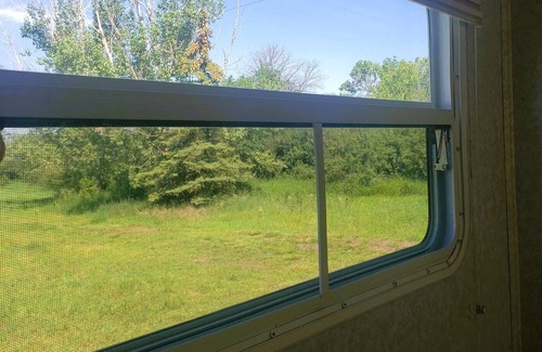 Vulcan County House | No Haul Trailer Vacation with Rockies View