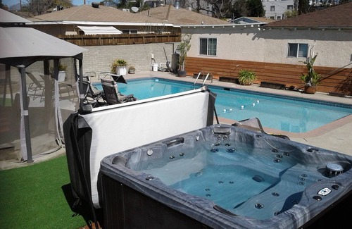 North Hollywood House | No.Ho. Pool House Suite & Private Bdrm 2ba!.