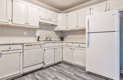 Fayetteville Apartment | No Place Like Homeplace!