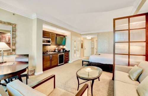 Las Vegas Condo | No Resort Fee ! Balcony Strip View Suite - Pool