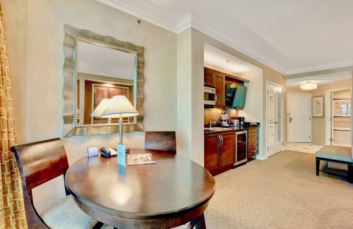 Las Vegas Condo | No Resort Fee ! Balcony Strip View Suite - Pool