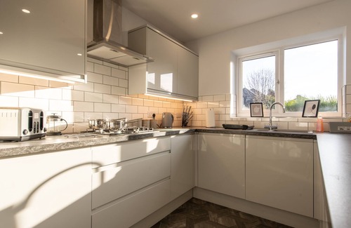 Doncaster House | No205, 3 bed House/parking, sleeps 6 in Doncaster
