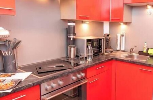 Nordstadt Apartment | Noahs Home: New, top equipment, balcony, 5min->Cent.