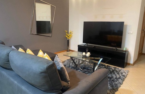 Praia Condo | Noble area of Praia. Prestigious condominium. Close to beach,.