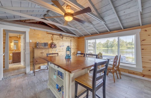 Kalkaska Cottage | Noble Cottage :Fall Foliage & Cozy Campfires – Your Autumn Escape!