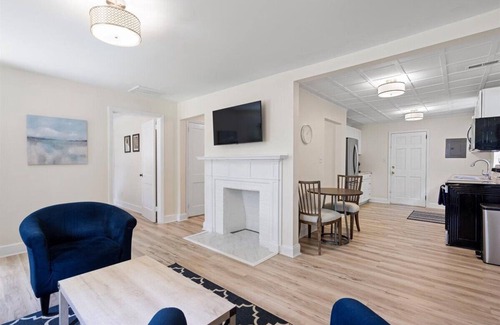 Hidden Valley House | Noda Home w Yard Perfect For Digital Nomads 250 Mbps Fiber!