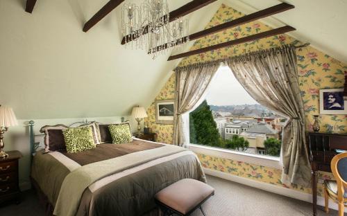 La Lengua Bed & Breakfast | Noe's Nest Bed and Breakfast
