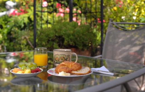 La Lengua Bed & Breakfast | Noe's Nest Bed and Breakfast