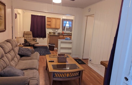 Nokomis Apartment | Nokomis Fl. Walk to Tiki Bars &nVenice &Nokomis Beach &Legacy Trail.