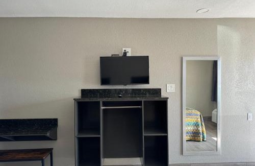 Viavant - Venetian Isles Hotel | Nola Inn & Suites