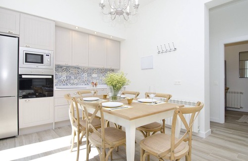 Embajadores Apartment | NoMad Rastro II apartment in Madrid