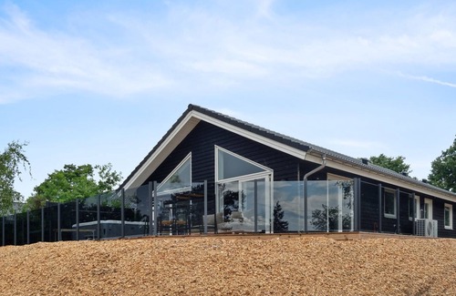 Vibæk Strand House | "Nona" - 150m from the sea by Interhome