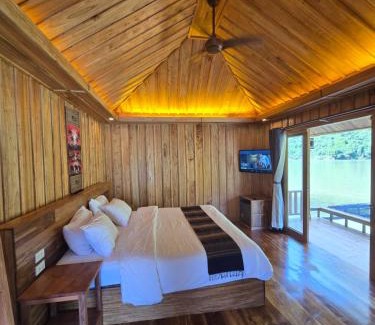 Nong Khiaw Resort | Nongkhiaw The Float House